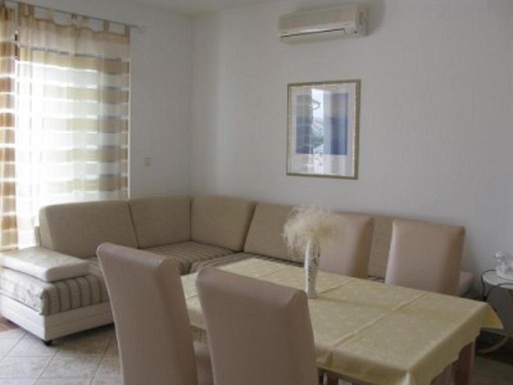Apartments With A Parking Space Barbat, Rab - 16816 Barbat na Rabu Buitenkant foto