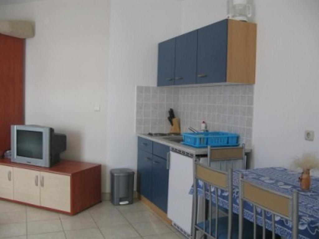 Apartments With A Parking Space Barbat, Rab - 16816 Barbat na Rabu Buitenkant foto